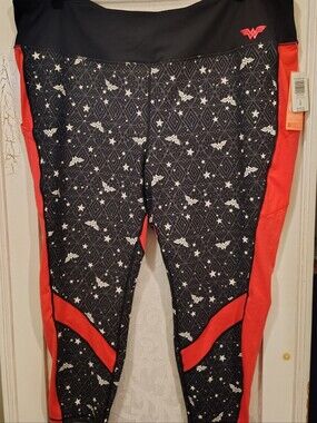 Torrid Size 5 Wonder Woman Active Leggings
